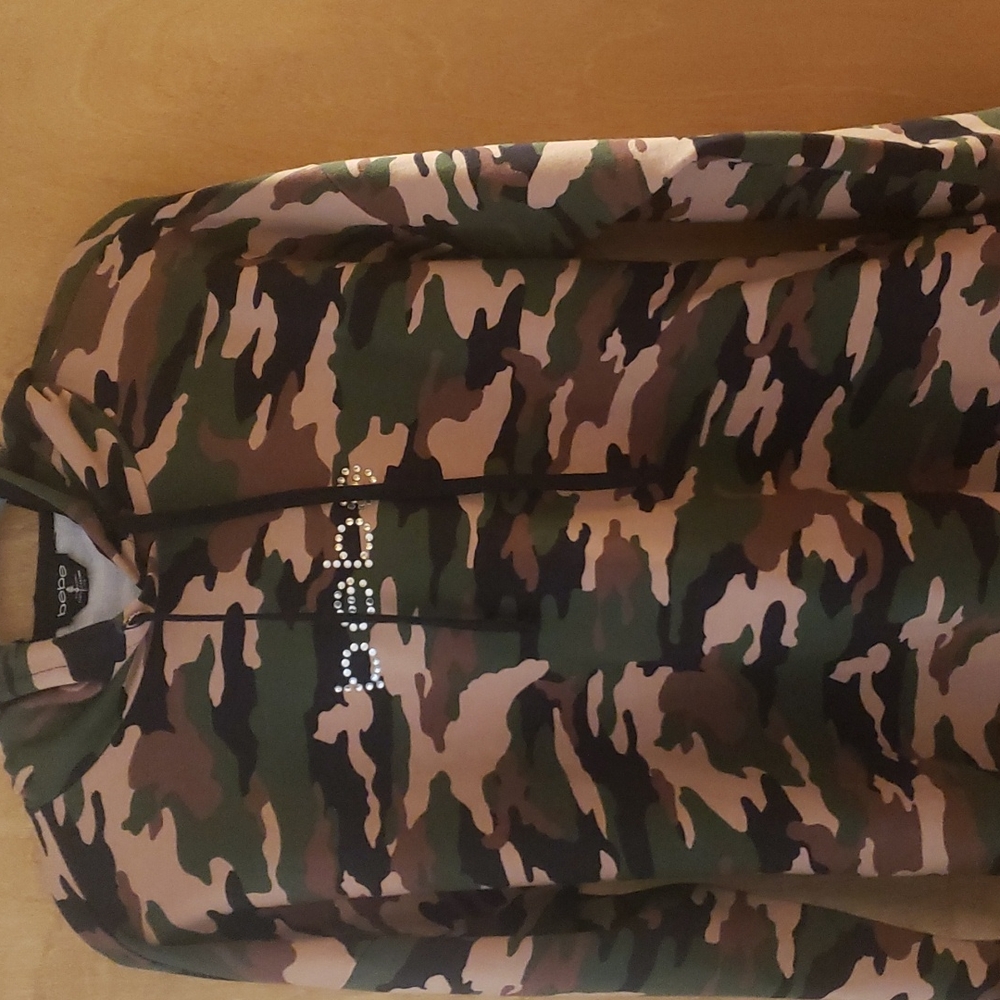 BEBE camouflage hooded open back sweatshirt NWT XL